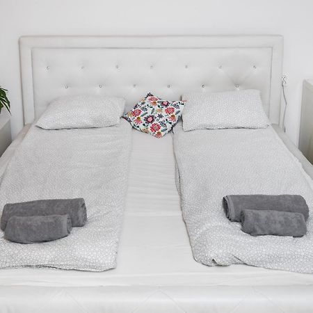 Sunshine Parkside Hideaway - 3 Bedroom - By Upstairs Красков Екстериор снимка